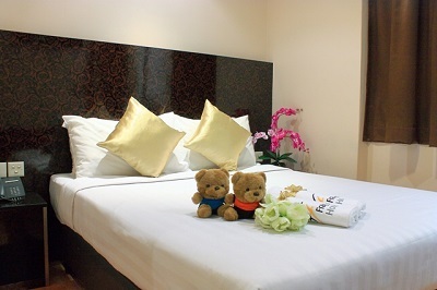 Fragrance Hotel Emerald