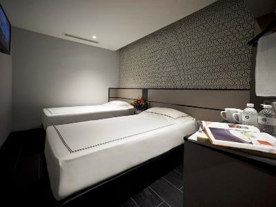 Hotel 81 Opera