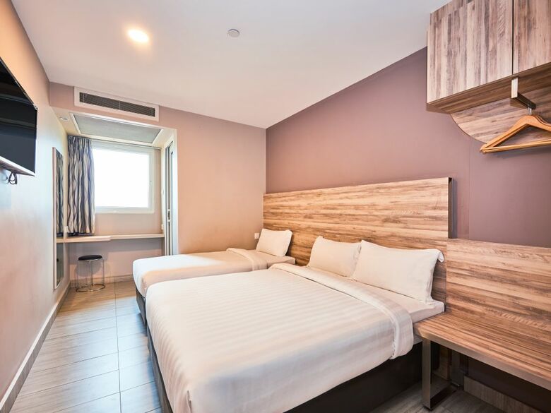 Fragrance Hotel - Crystal