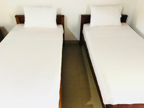 Hotel Inamaluwa Inn