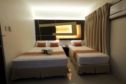 Southpole Central Hotel