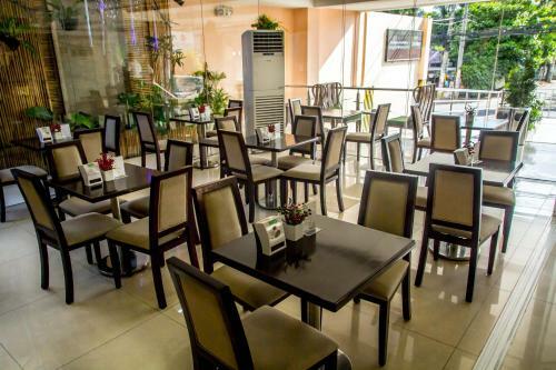 Canberry Hotel