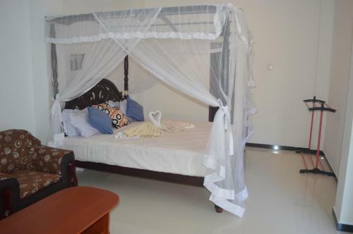 Hostal Shanika Beach Inn