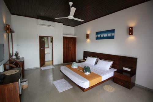 Hideaway Lodge