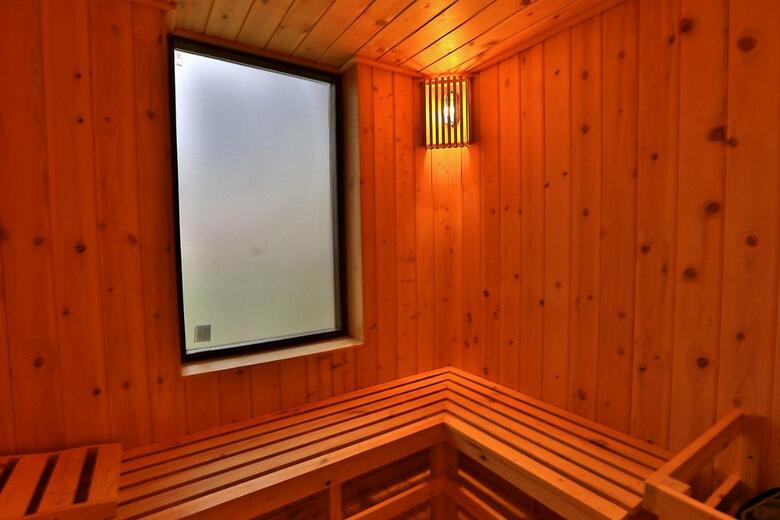 Hotel Chaarya Resort & Spa
