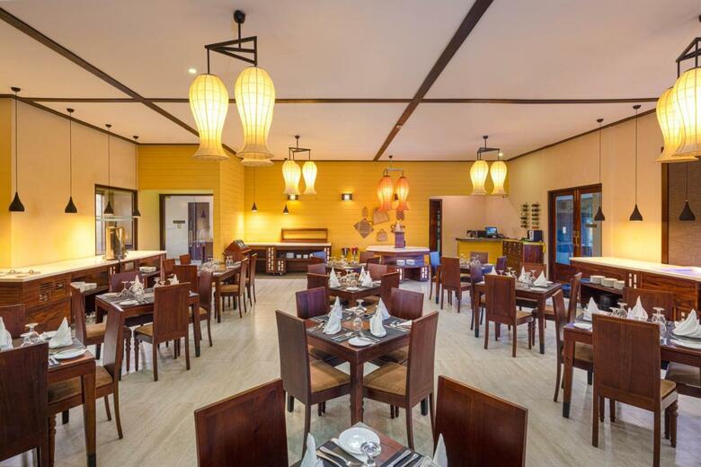Hotel Chaarya Resort & Spa