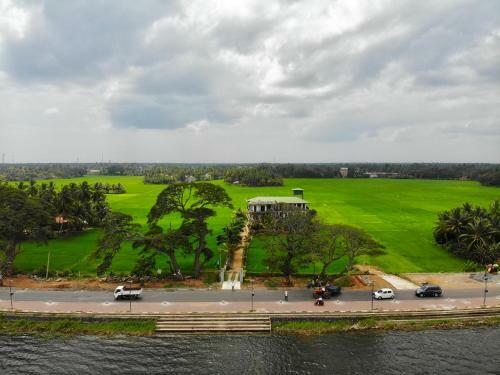 Serene Park Hotel