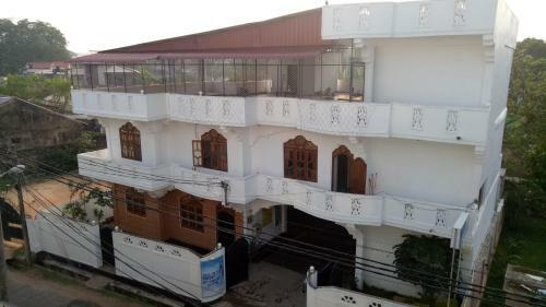 Hotel N Joy Inn
