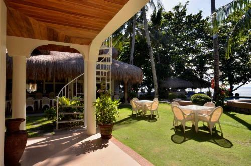 Hotel Mike's Dauin Dive Resort