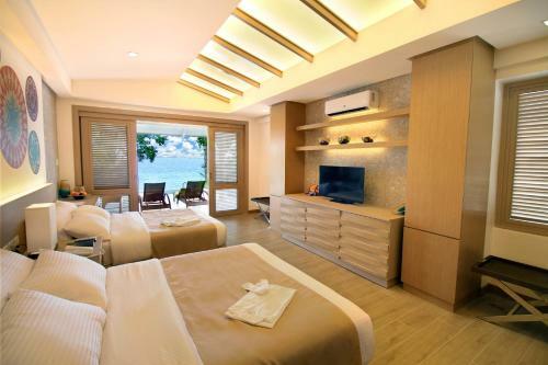 Hotel Bohol Shores