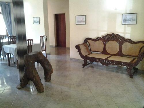 Hotel 4 U