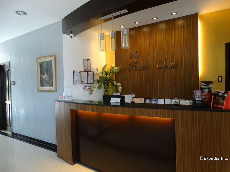 Hotel The Peridot Suites