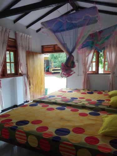 Ananda Home Stay And Restaurant