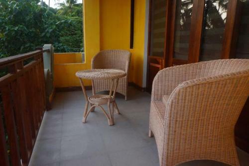 Hotel Thaproban Beach House