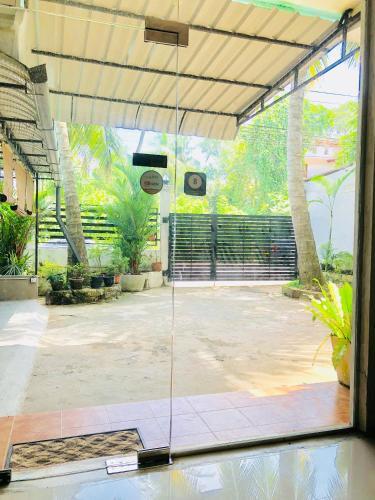 Hostal Holiday Inn Unawatuna