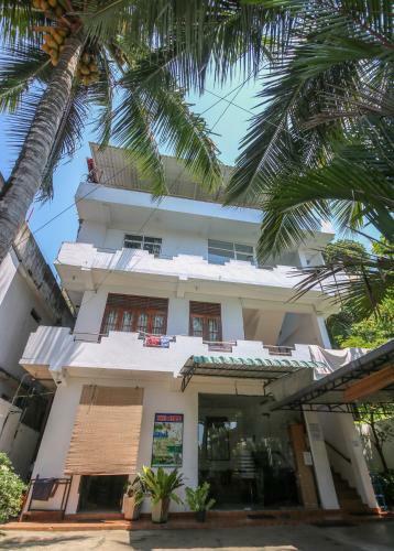 Hostal Holiday Inn Unawatuna