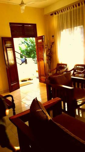Hostal Holiday Inn Unawatuna
