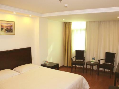 Greentree Inn Anhui Huainan Liulizhan Express Hotel