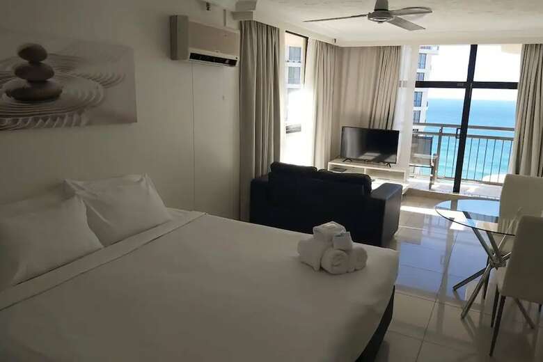 Hotel Beachcomber Surfers Paradise