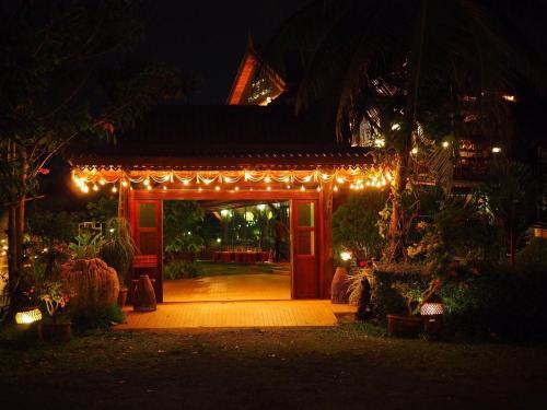 Hotel Ruean Thai Nai Bang Resort