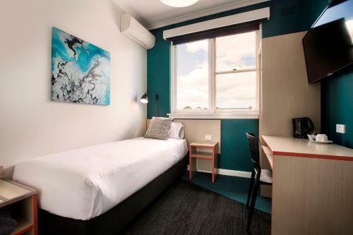 Greenacre Hotel