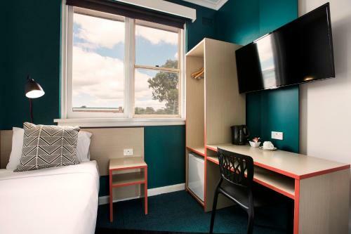 Greenacre Hotel