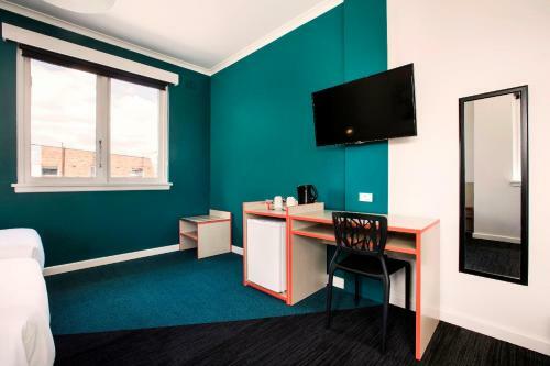 Greenacre Hotel