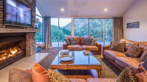 Riverview Retreat