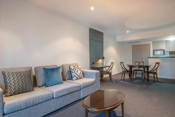 Hotel Mantra On Russell (studio)