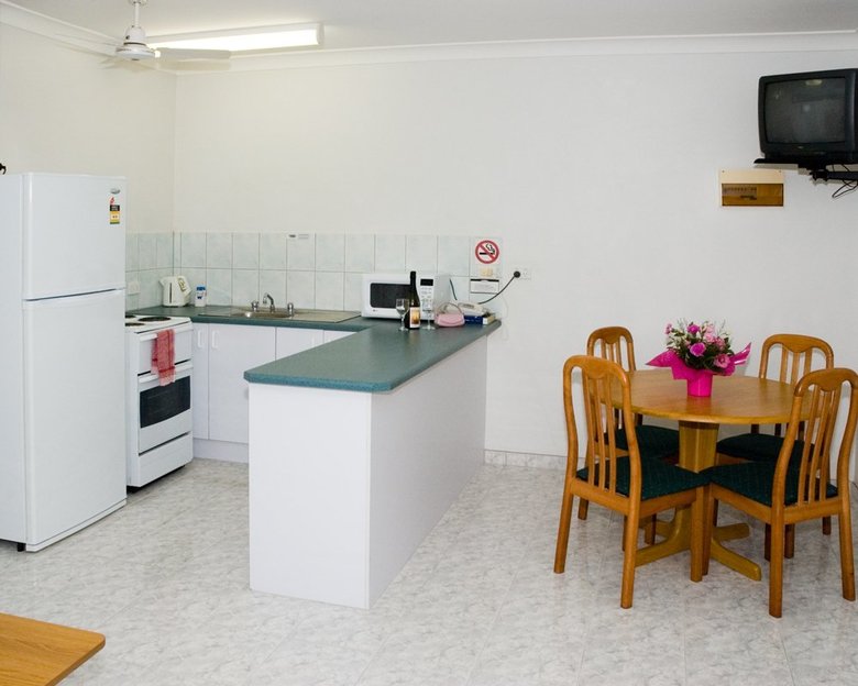 Hotel Mediterr�neo Todo En Suite