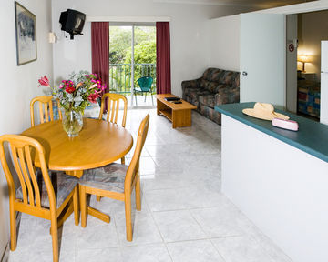 Hotel Mediterr�neo Todo En Suite