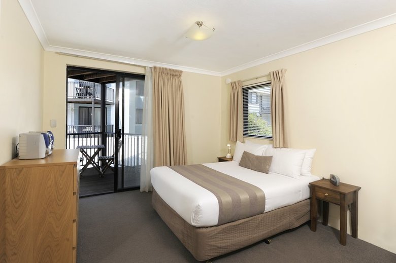 Hotel Waterside Apartments (1 Bdrm)