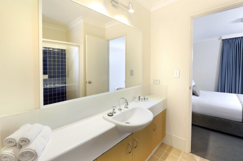 Hotel Waterside Apartments (1 Bdrm)