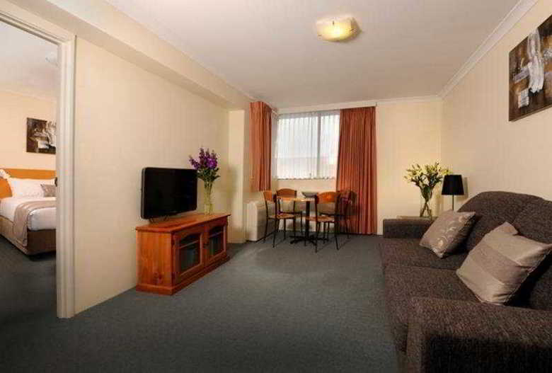 Hotel Waterside Apartments (1 Bdrm)