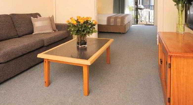 Hotel Waterside Apartments (1 Bdrm)