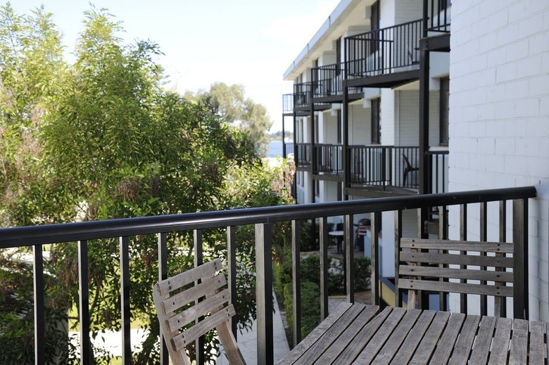 Hotel Waterside Apartments (1 Bdrm)