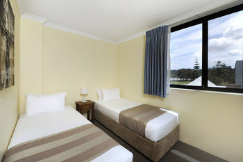 Hotel Waterside Apartments (1 Bdrm)