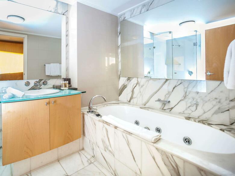 Hotel Quay Grand Suites Sydney