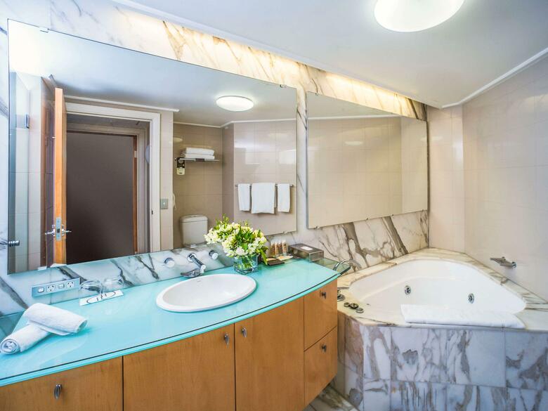 Hotel Quay Grand Suites Sydney