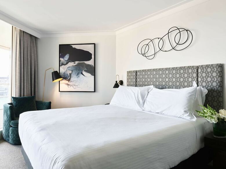 Hotel Quay Grand Suites Sydney
