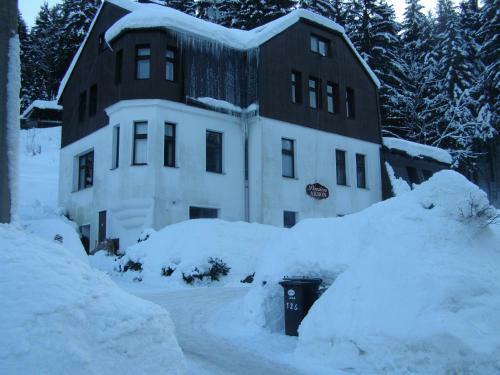 Hostal Guest House Akron