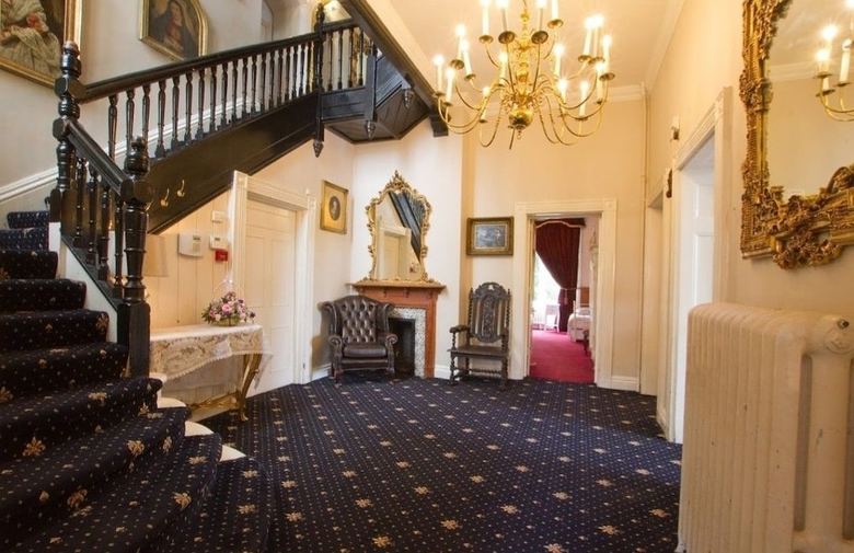 Hostal The Gothic Mansion