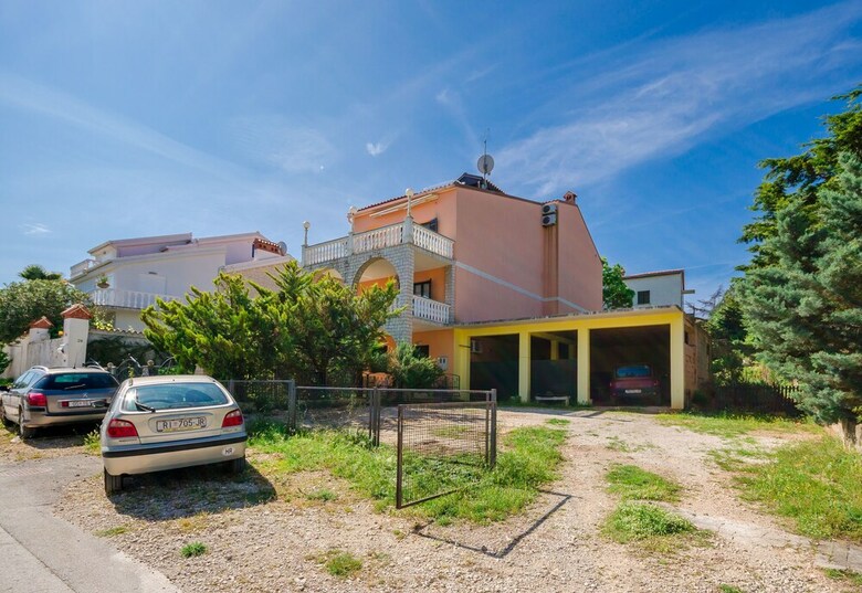Apartments Drago