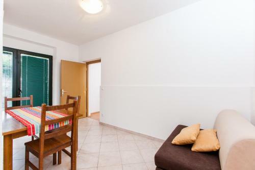 Apartments Sumpetar Beach