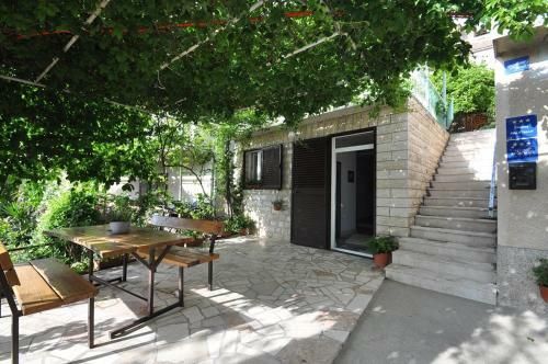 Apartments Sumpetar Beach