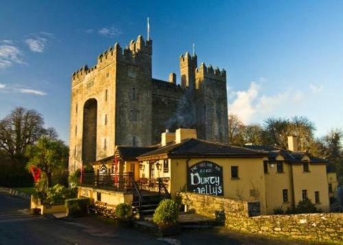 Bunratty Castle Gardens Home