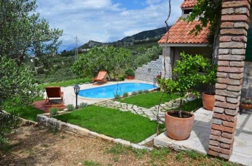 Villa Ela