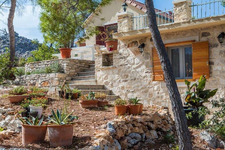 House Vesna