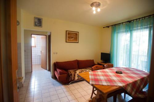 Apartments Marinko
