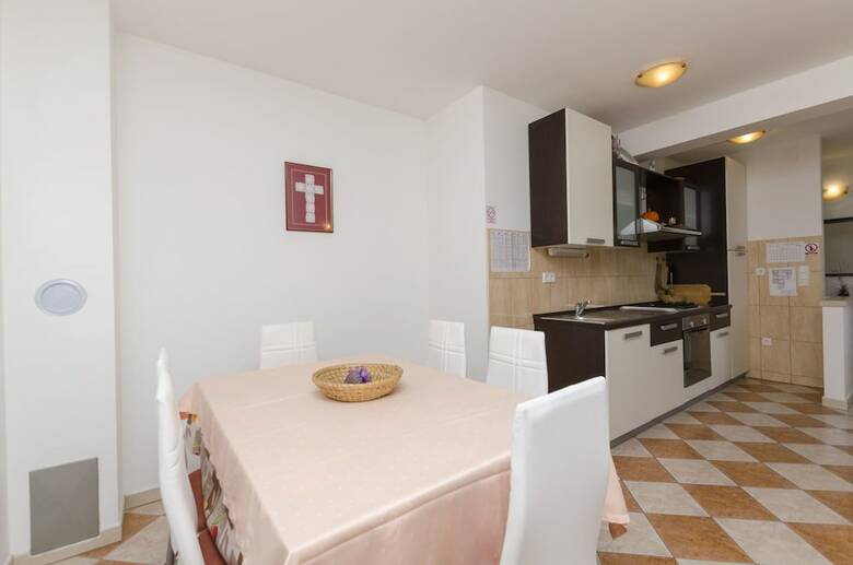 Apartments Marinko